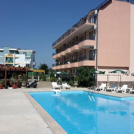 Szálloda Black Sea - Breakfast, Pool & Free Parking