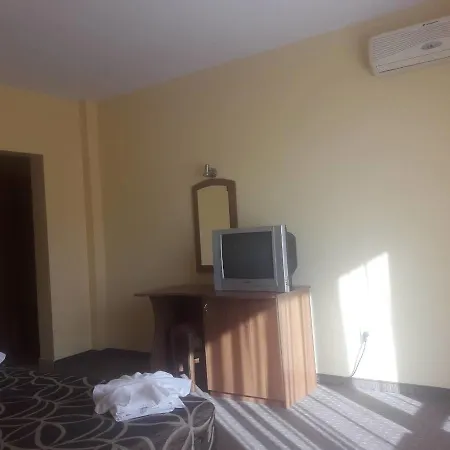 호텔 Black Sea - Breakfast, Pool & Free Parking 오브조르