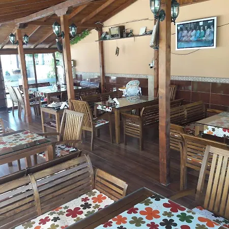 Black Sea - Breakfast, Pool & Free Parking Hotell