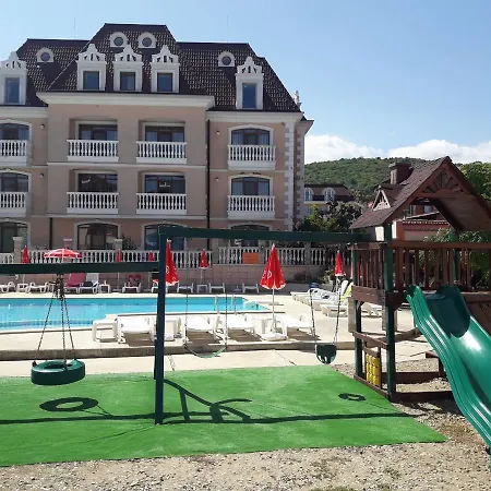 Black Sea - Breakfast, Pool & Free Parking 3* Obsor