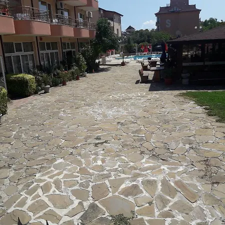 Hotell Black Sea - Breakfast, Pool & Free Parking