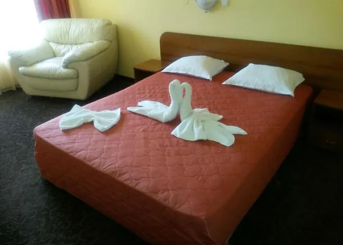 Black Sea - Breakfast, Pool & Free Parking 酒店