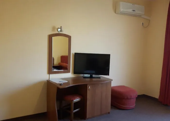 酒店 Black Sea - Breakfast, Pool & Free Parking 3*